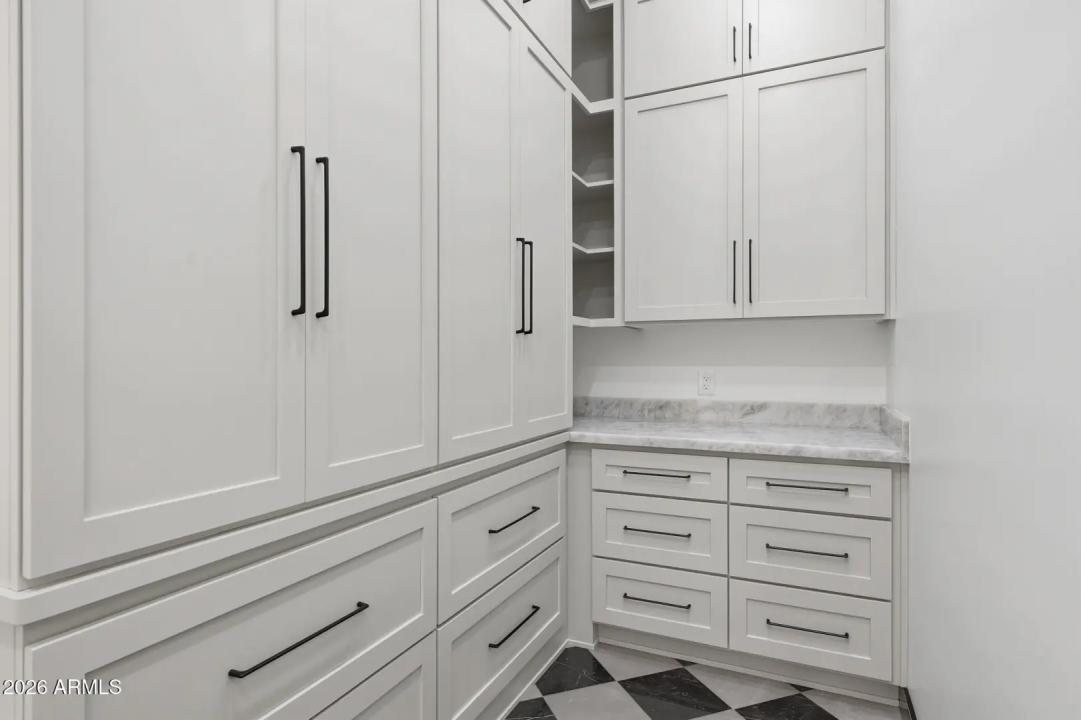 Real Estate Picture 26