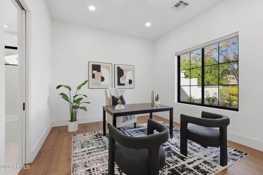 Real Estate Picture 38