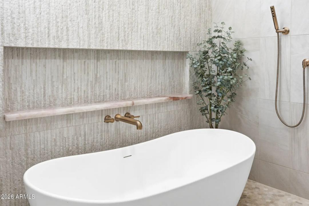 Real Estate Picture 35