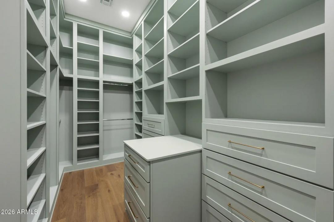 Real Estate Picture 37