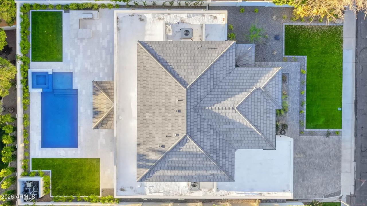 Real Estate Picture 60