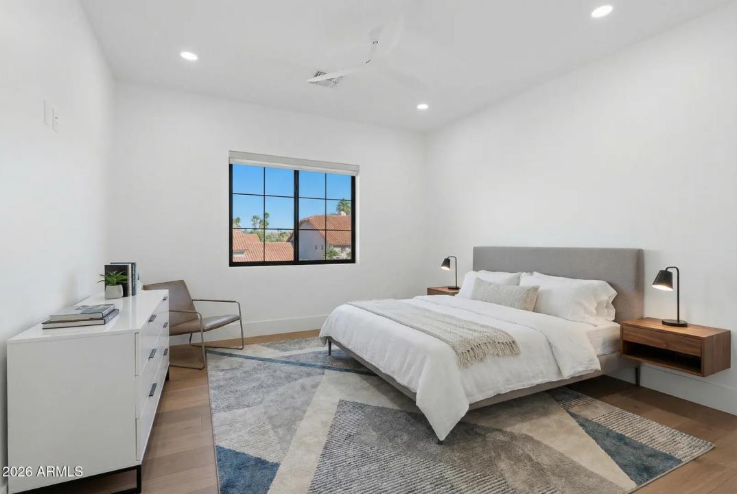 Real Estate Picture 46