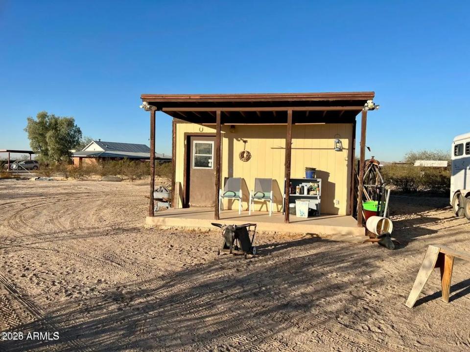 Real Estate Picture 10