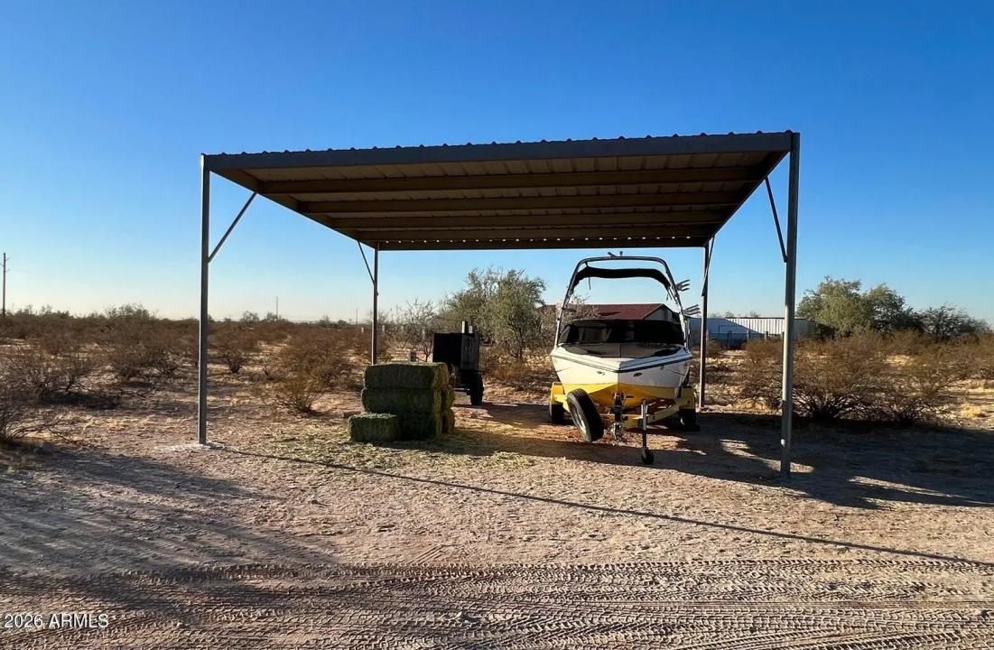 Real Estate Picture 9