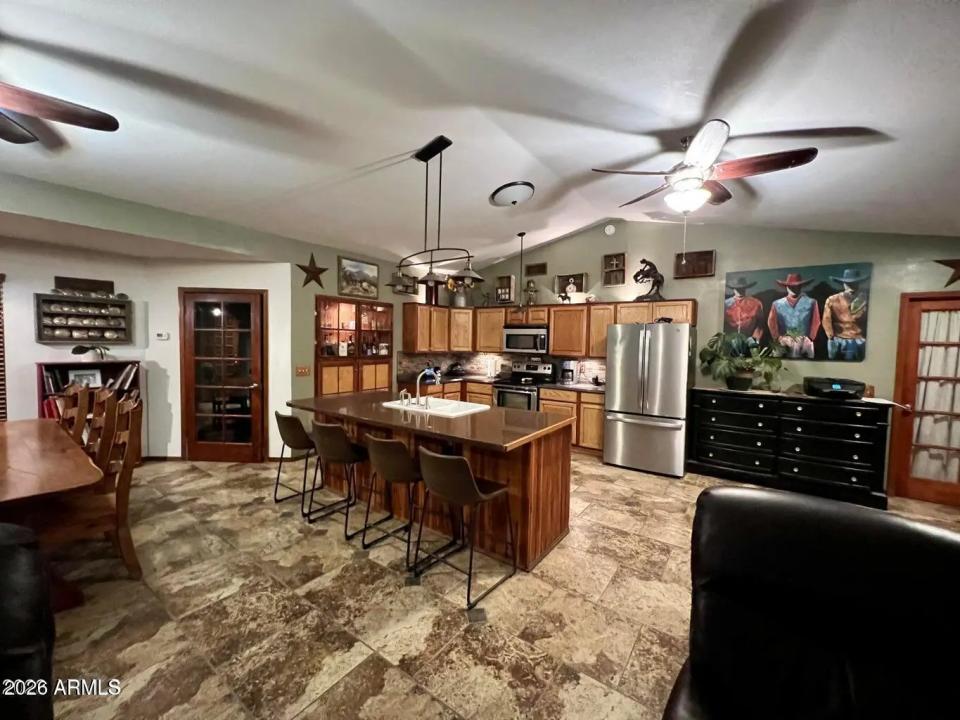 Real Estate Picture 2