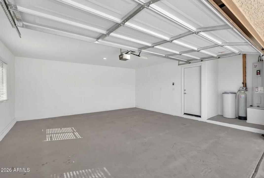 Real Estate Picture 37