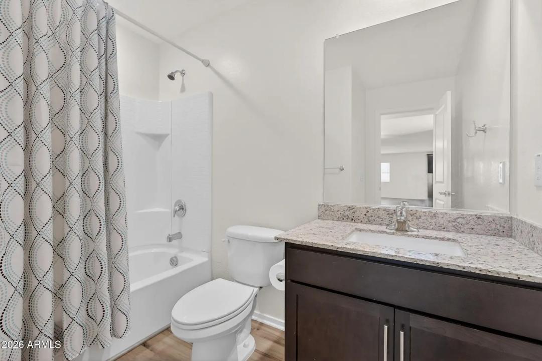 Real Estate Picture 22