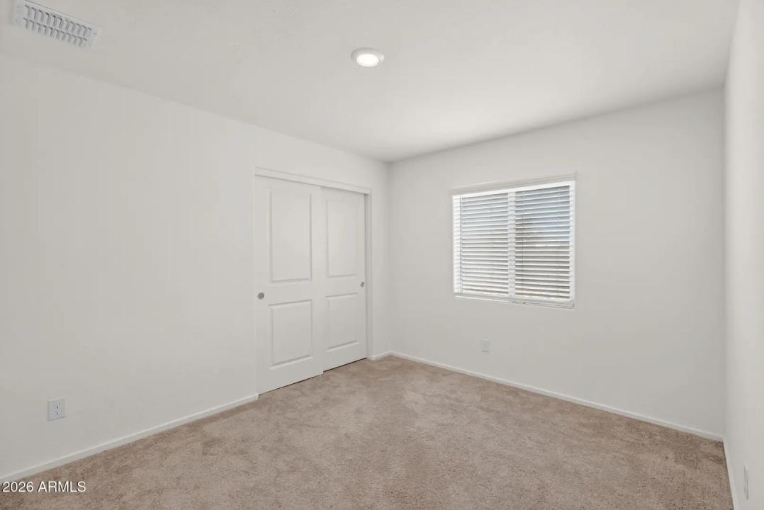 Real Estate Picture 24