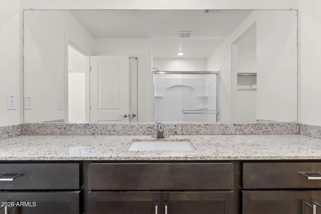 Real Estate Picture 29