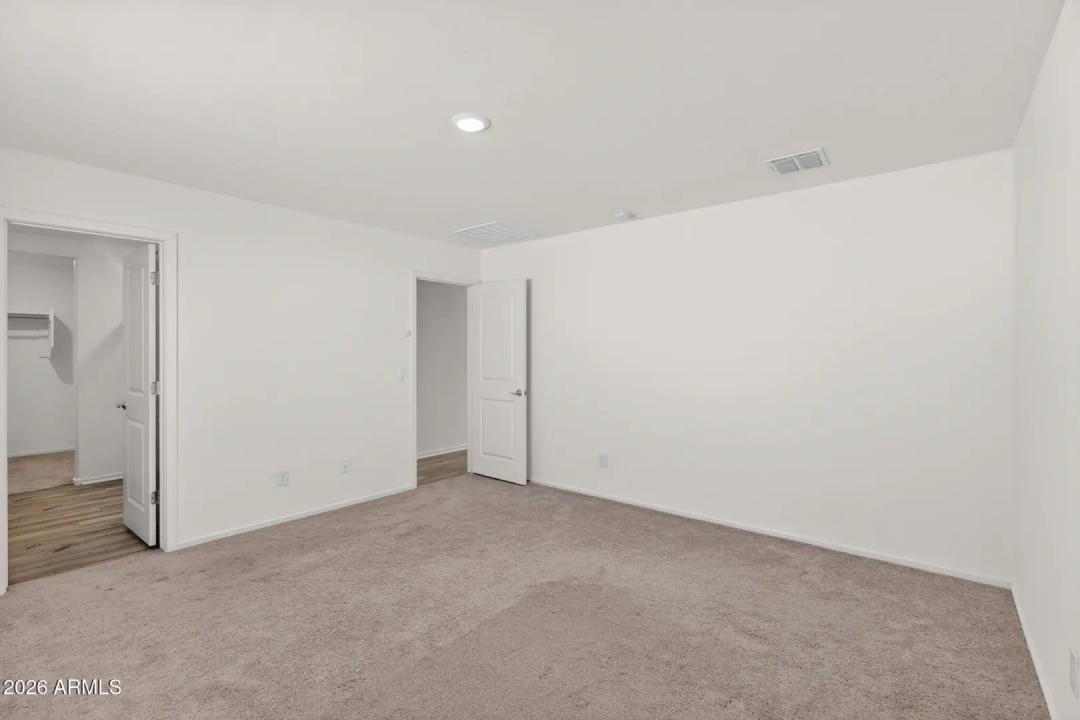 Real Estate Picture 34