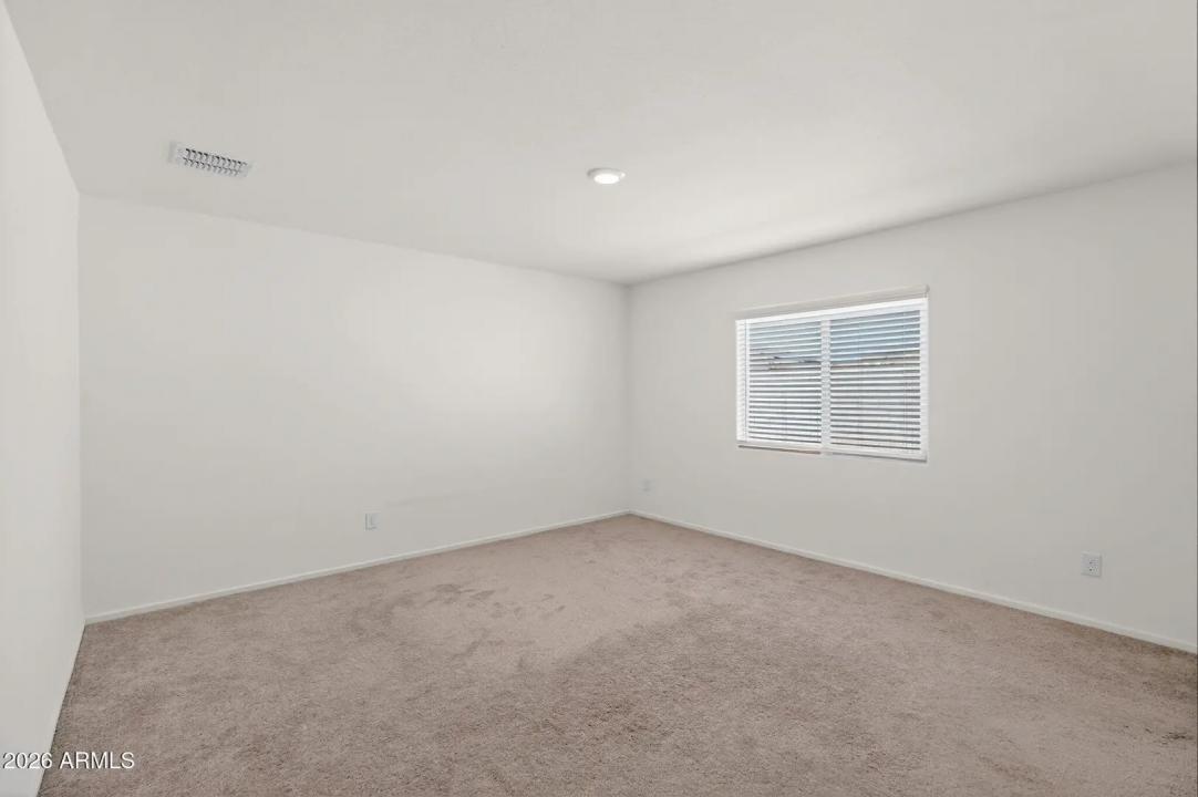 Real Estate Picture 23