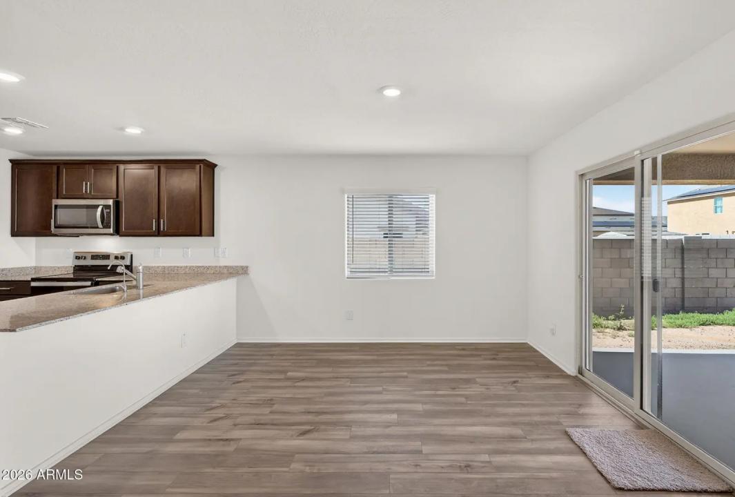 Real Estate Picture 16