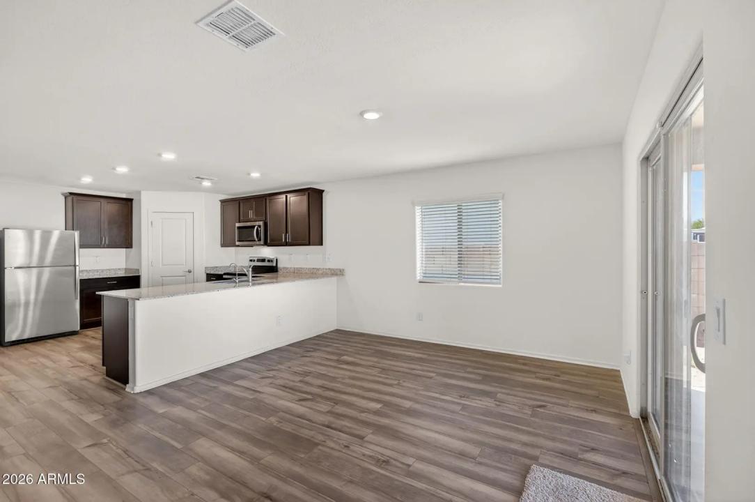 Real Estate Picture 13