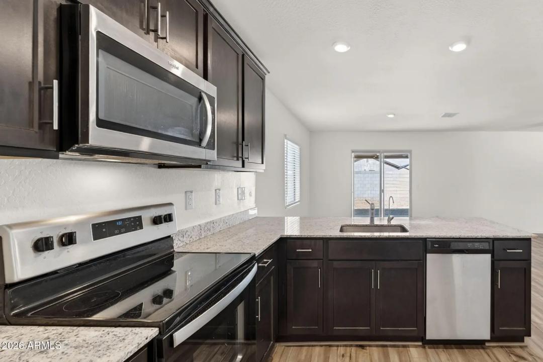 Real Estate Picture 10