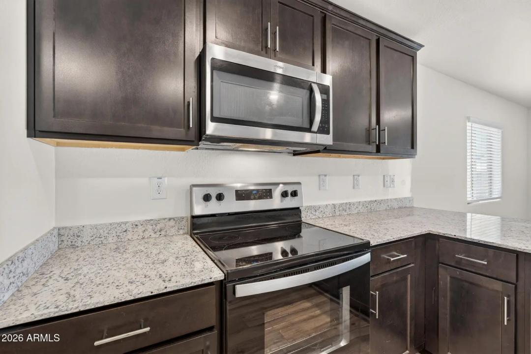 Real Estate Picture 11