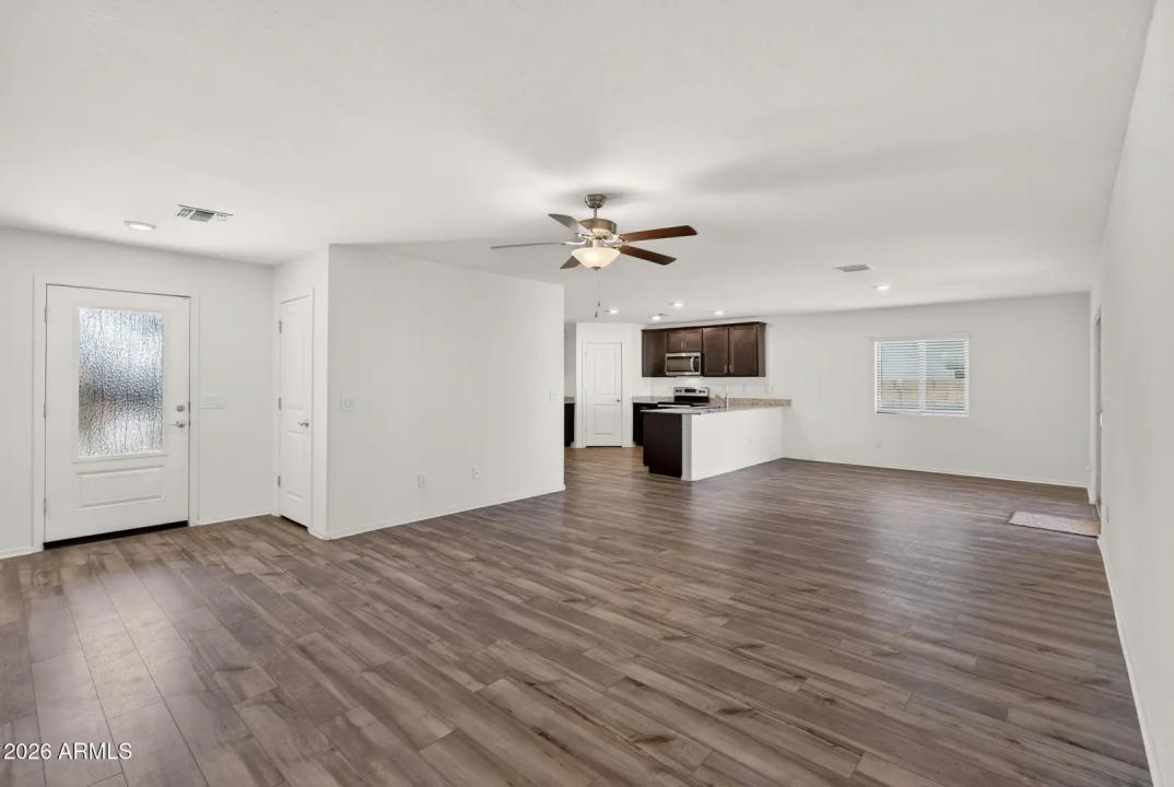 Real Estate Picture 6