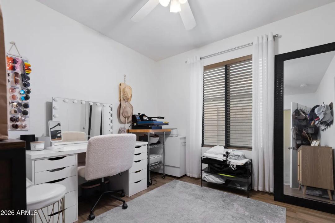 Real Estate Picture 14