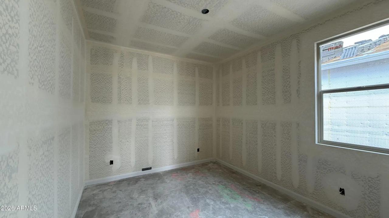 Real Estate Picture 5