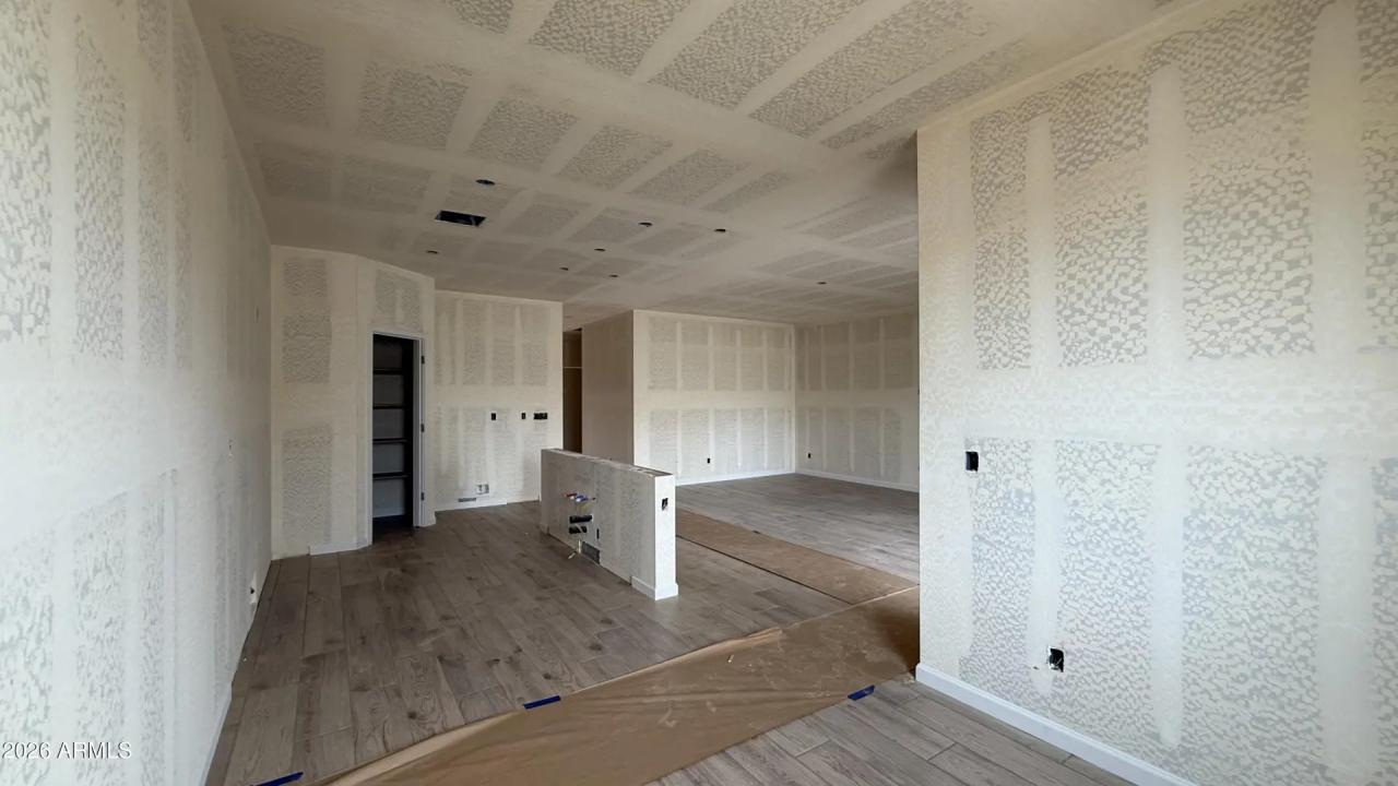 Real Estate Picture 8