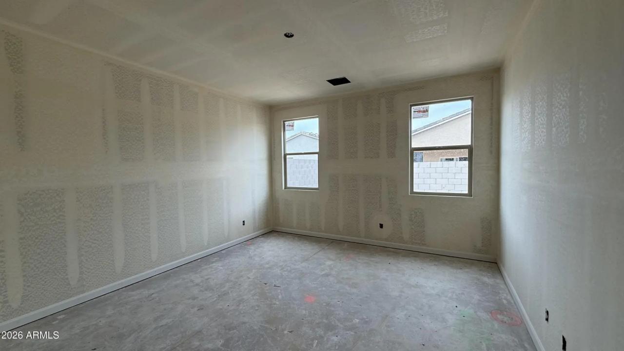 Real Estate Picture 10