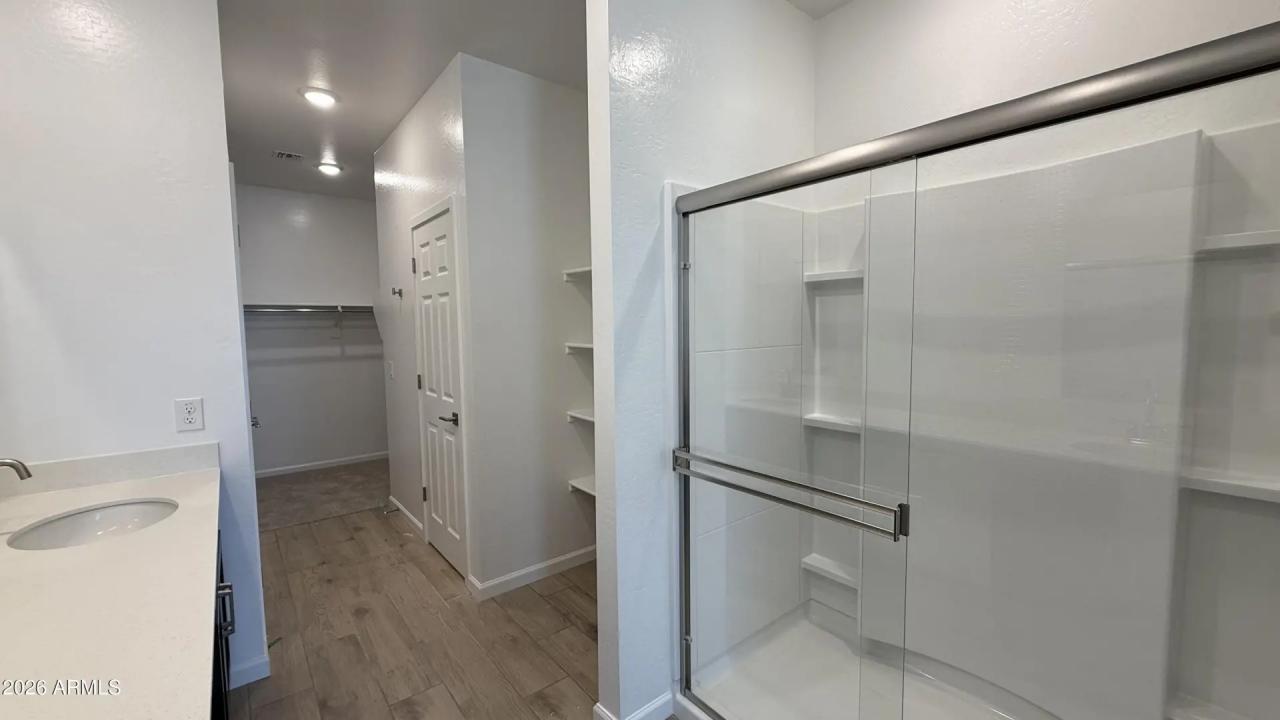 Real Estate Picture 15