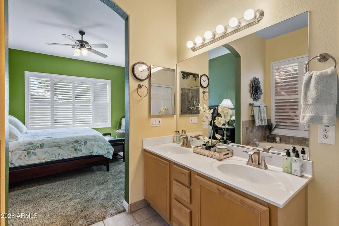 Real Estate Picture 21