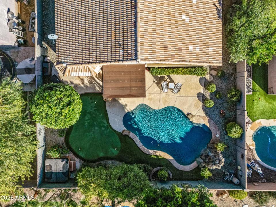 Real Estate Picture 45