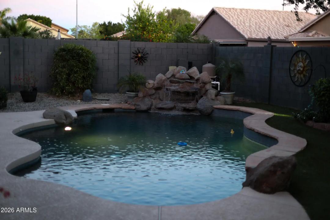 Real Estate Picture 40