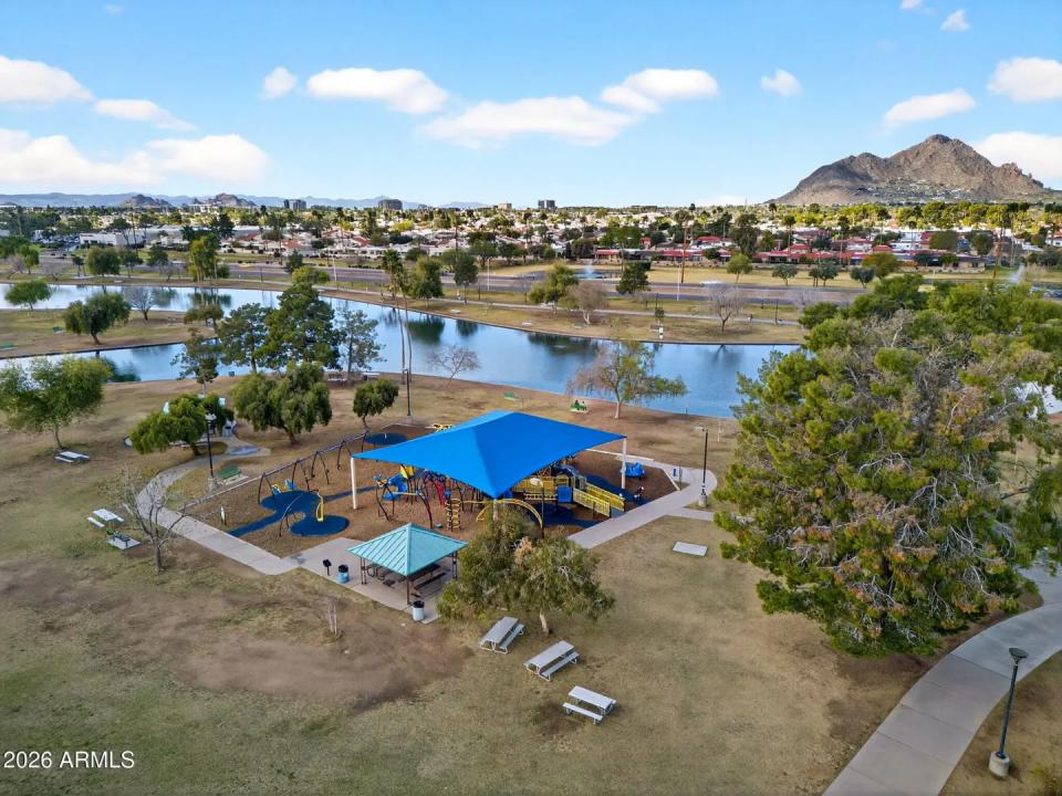 Real Estate Picture 45