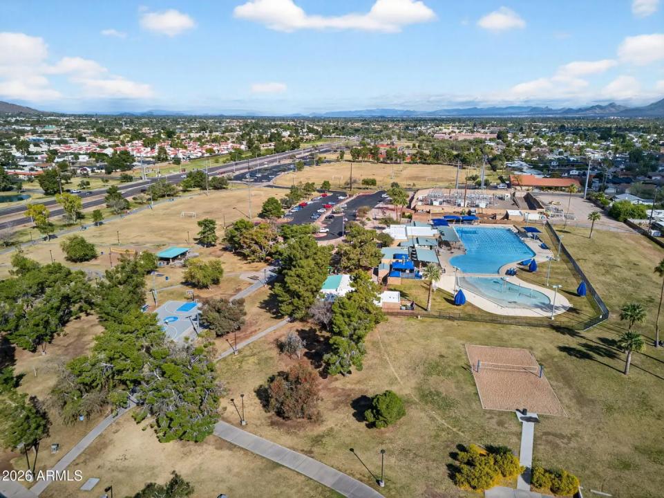 Real Estate Picture 43