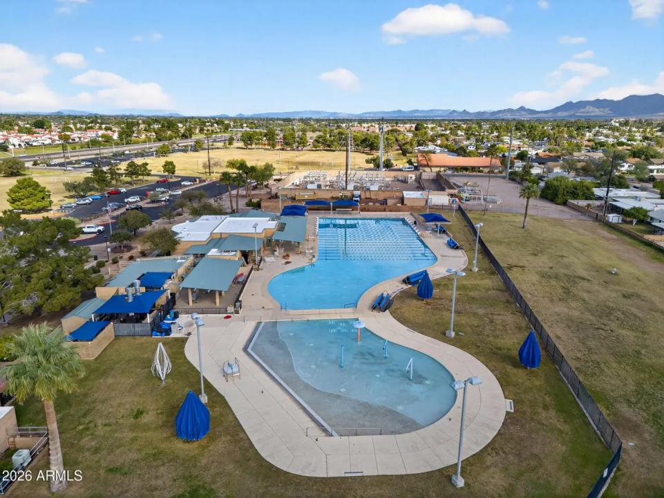 Real Estate Picture 40