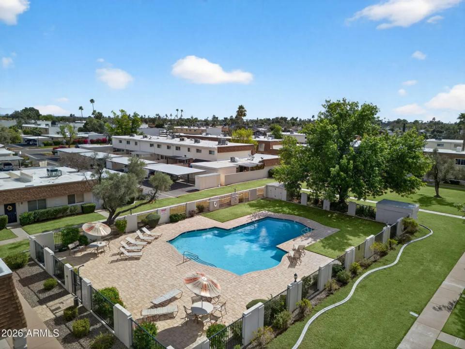 Real Estate Picture 38