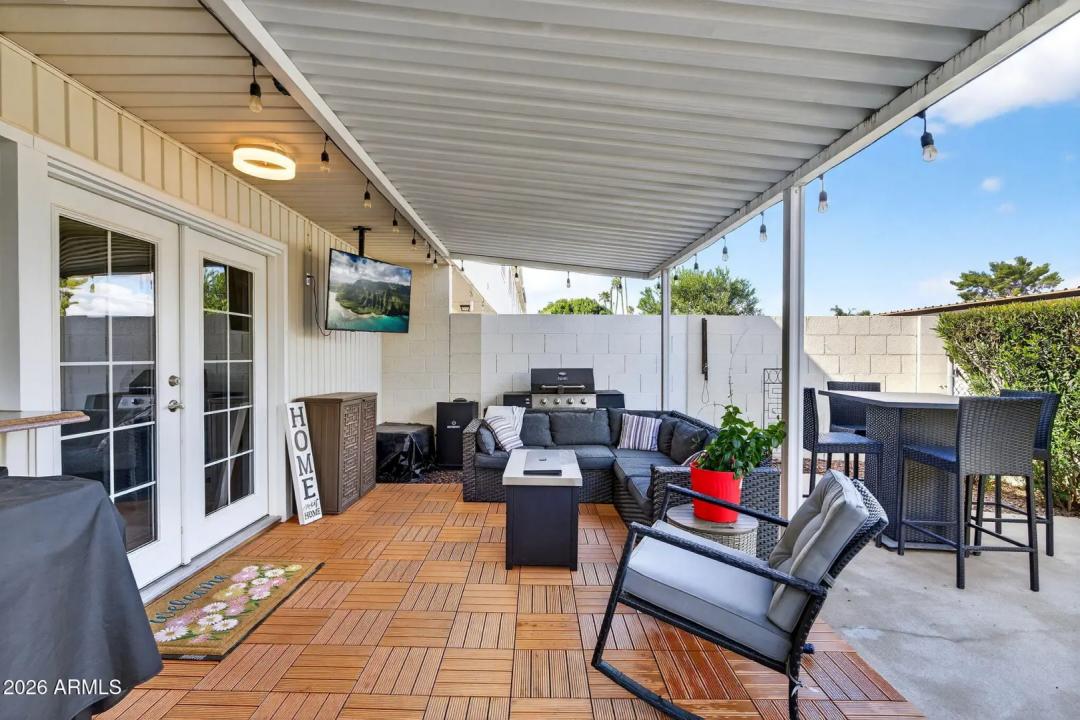 Real Estate Picture 6