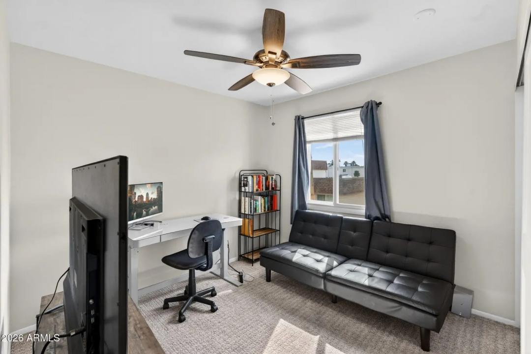 Real Estate Picture 25