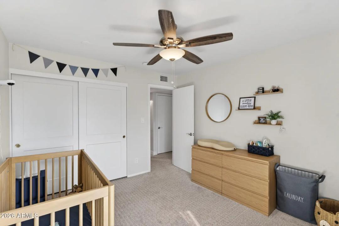 Real Estate Picture 24