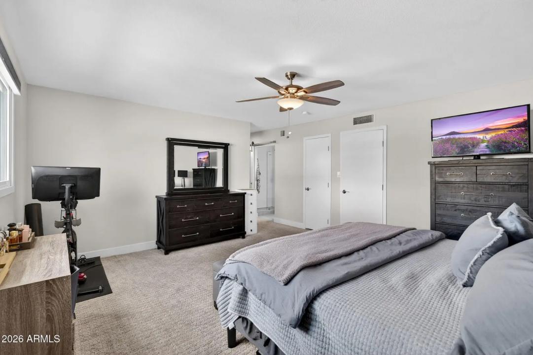 Real Estate Picture 17