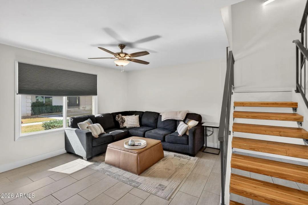 Real Estate Picture 7