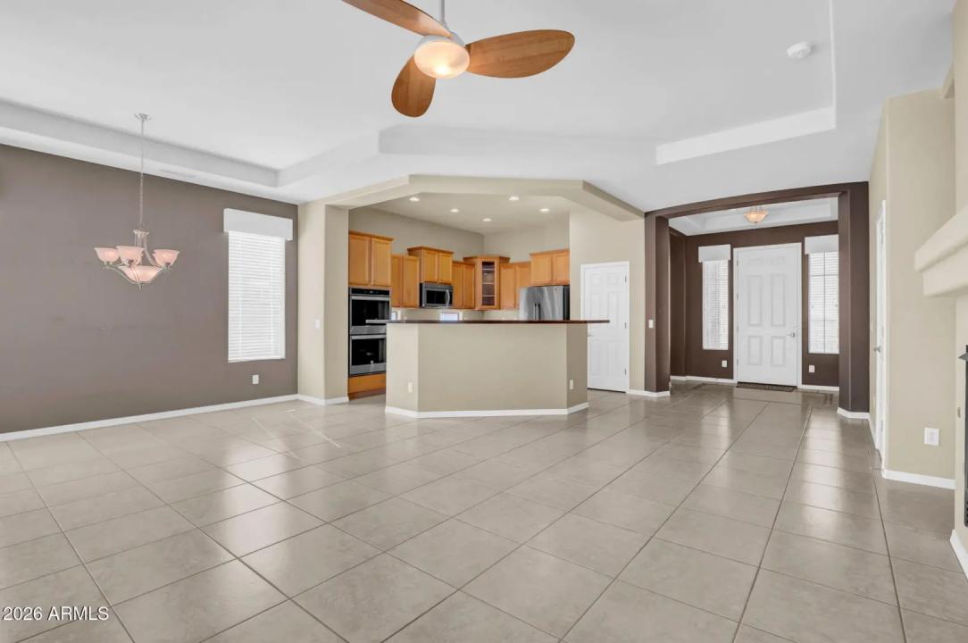 Real Estate Picture 4