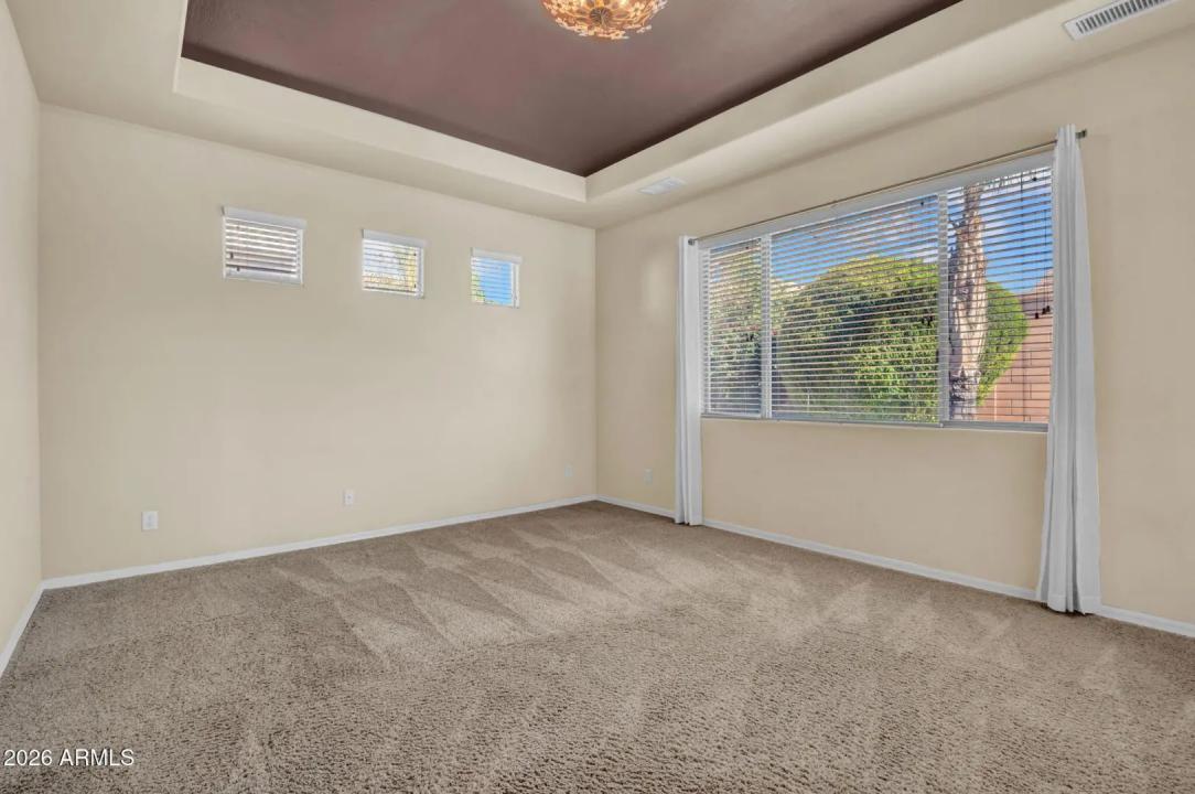 Real Estate Picture 8