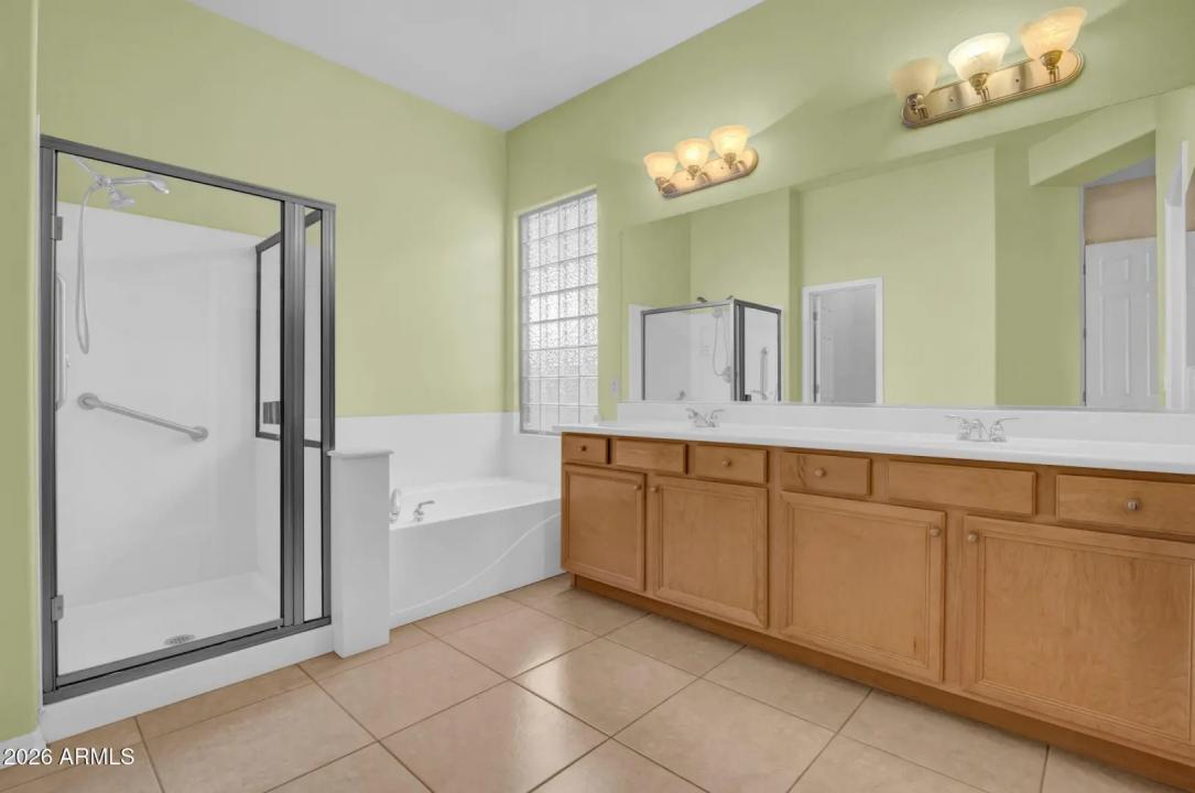 Real Estate Picture 10