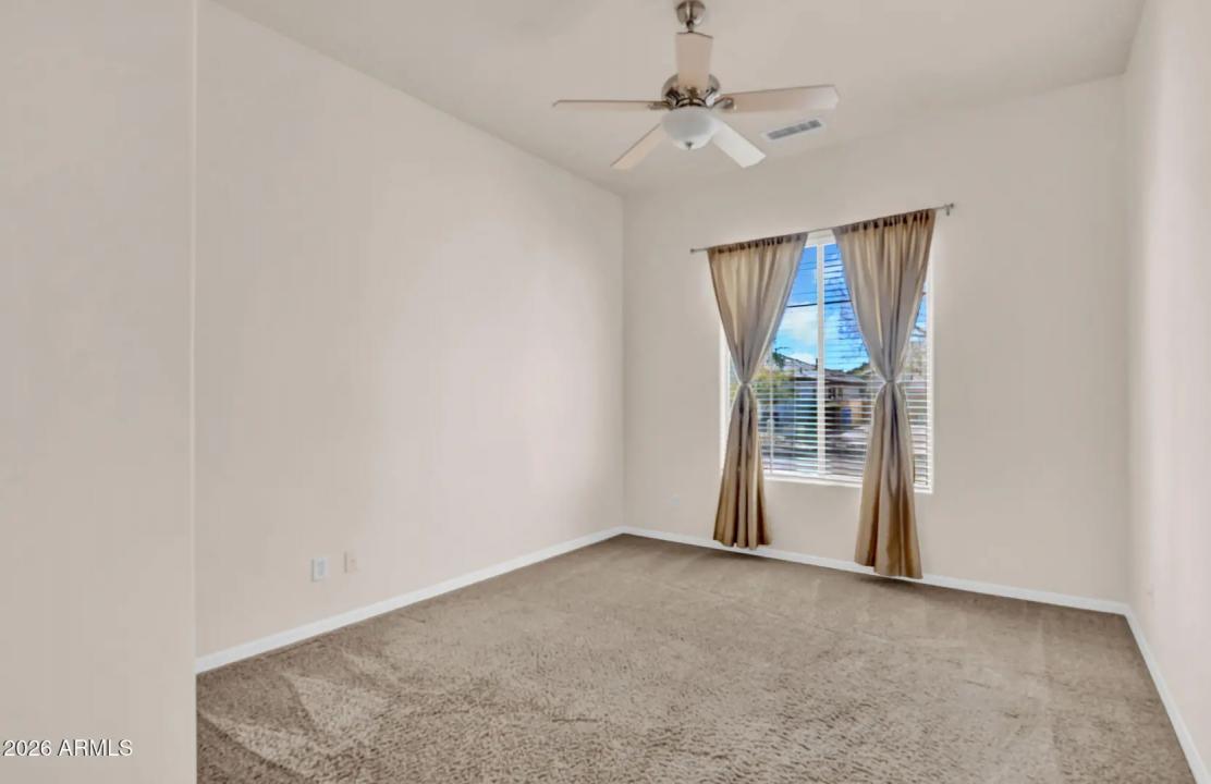 Real Estate Picture 12