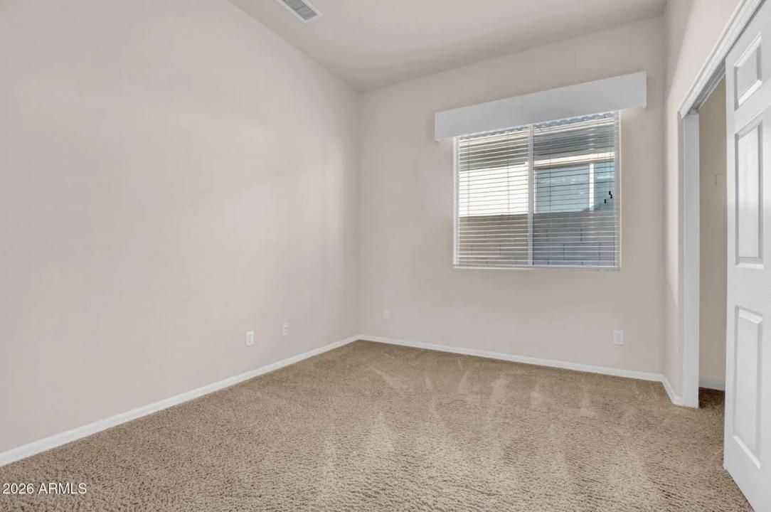 Real Estate Picture 14