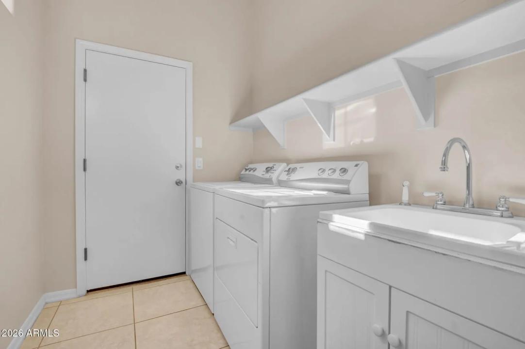 Real Estate Picture 17