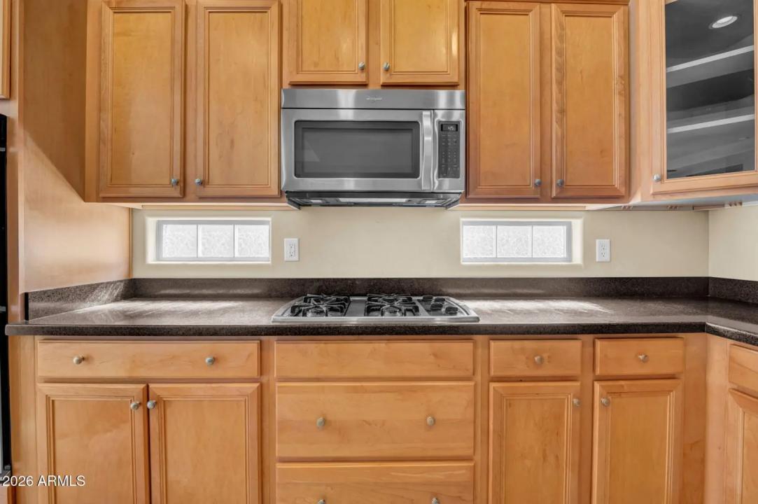 Real Estate Picture 6