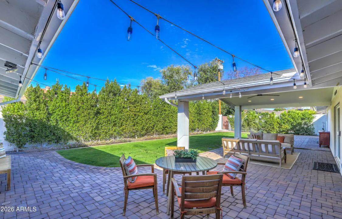 Real Estate Picture 19