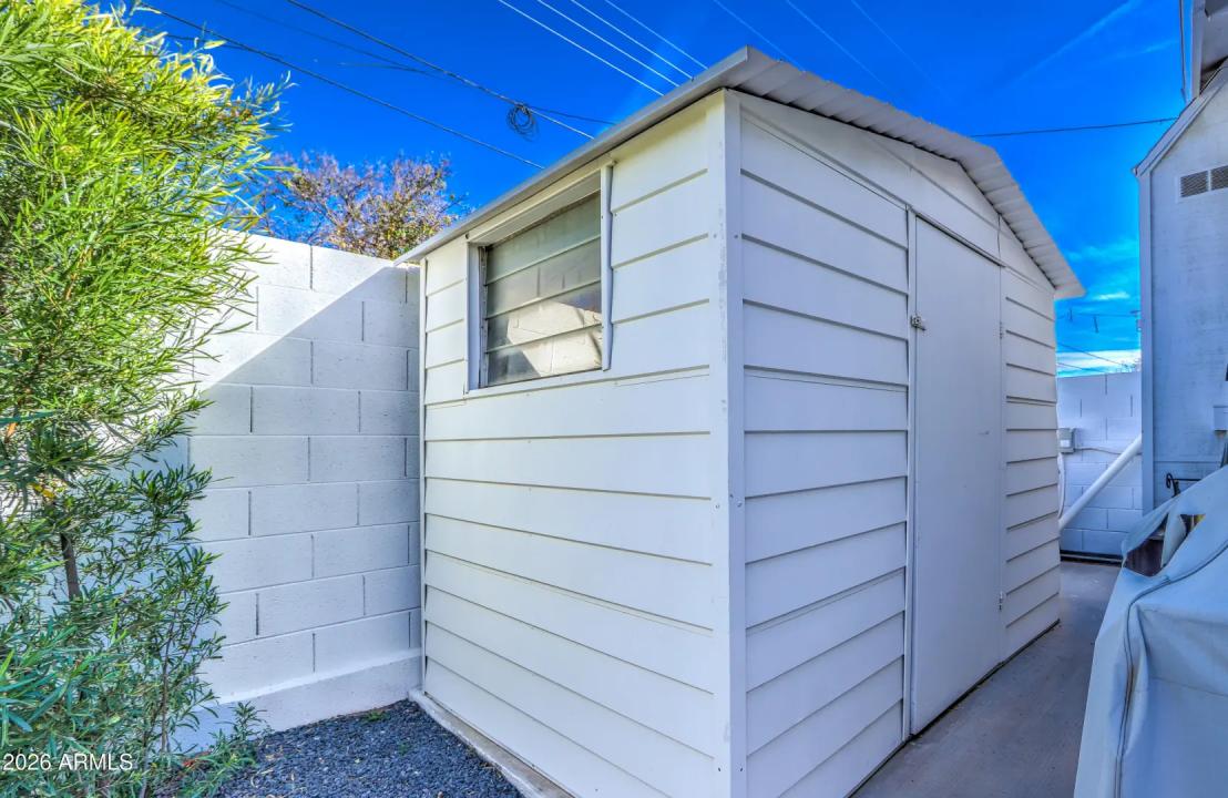 Real Estate Picture 35