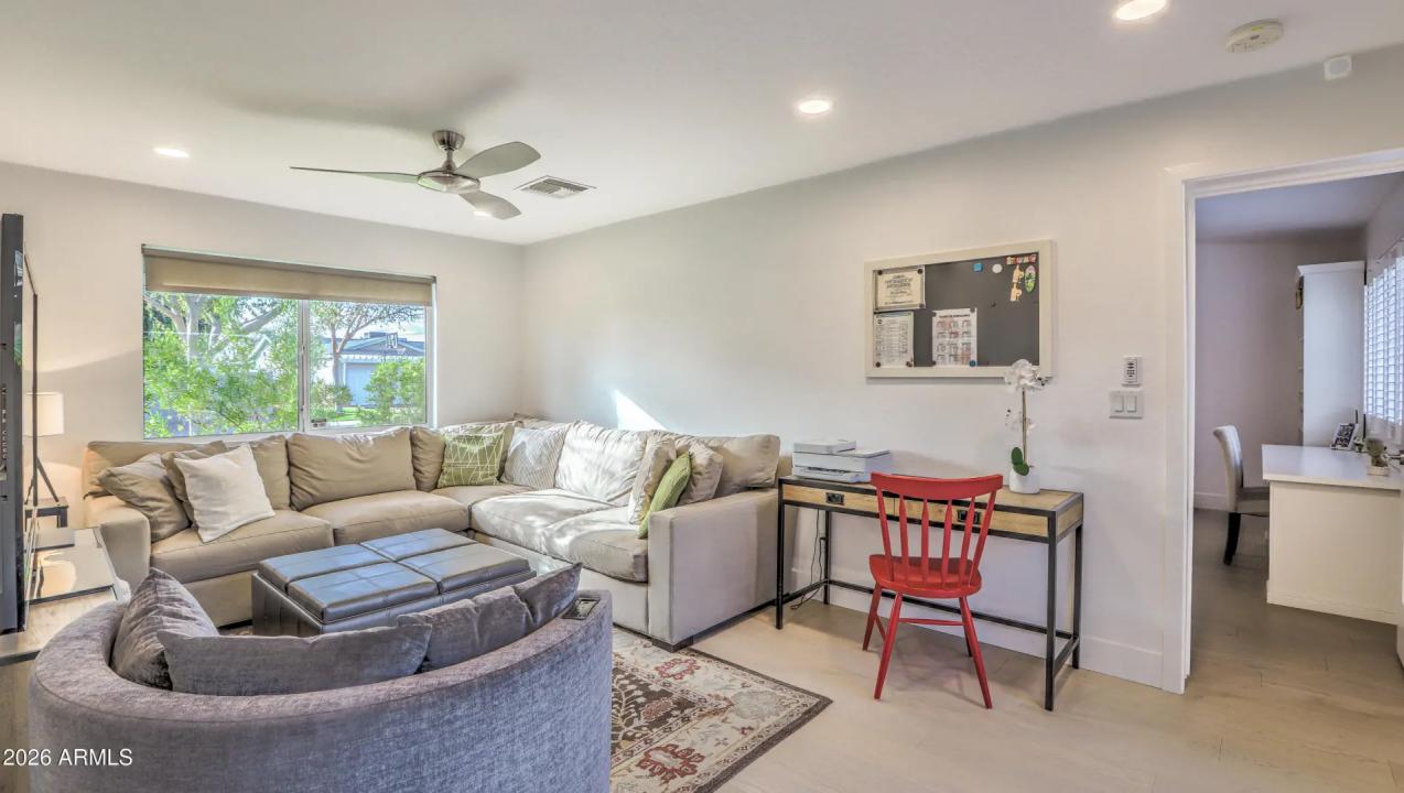 Real Estate Picture 24