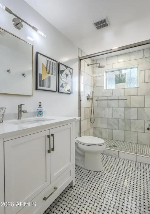 Real Estate Picture 32