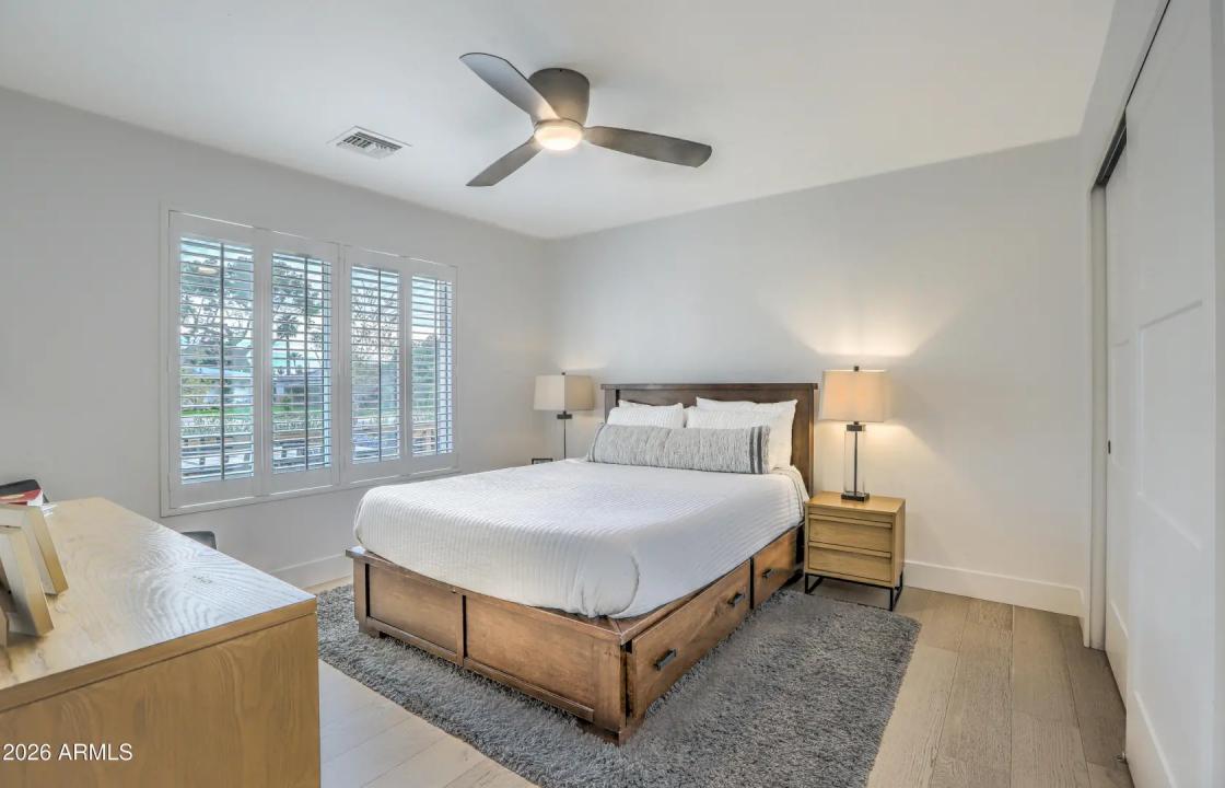 Real Estate Picture 30