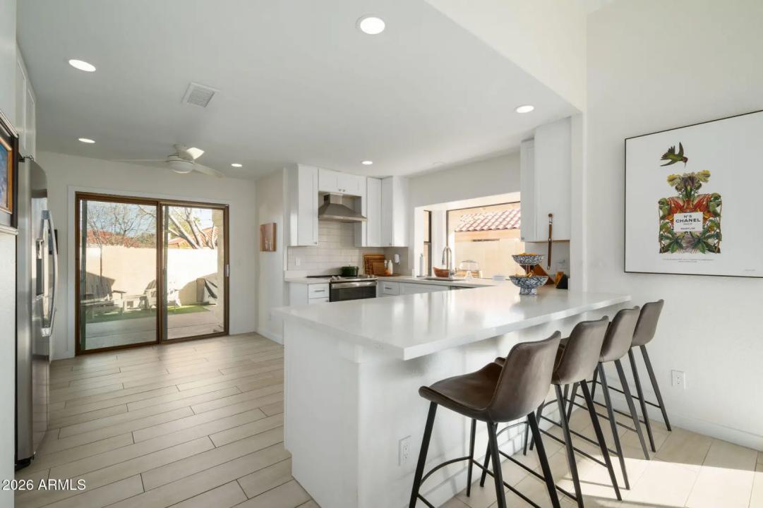 Real Estate Picture 6